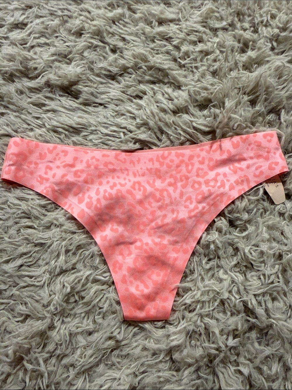 NWT VTG Victoria's Secret Incredible Sexy Satin No Show Thong Panty Small